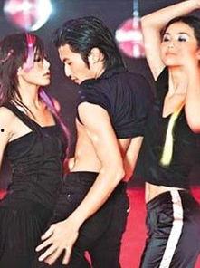 女明星色诱高官,女明星与高官的权色交易揭秘