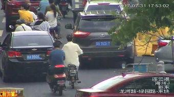 连云港交警爆料视频最新,视频揭露惊险一幕，交通违法行为引发关注