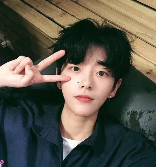 边伯贤撞脸网红视频,真假难辨！