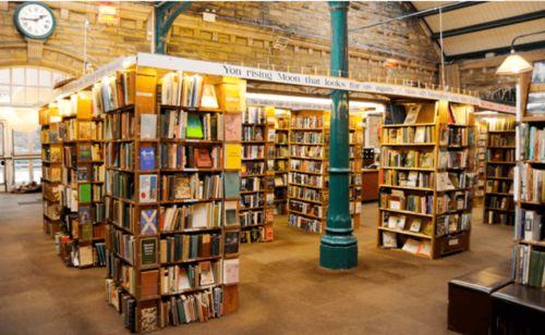 同德广场的网红书店,书香弥漫的阅读天堂