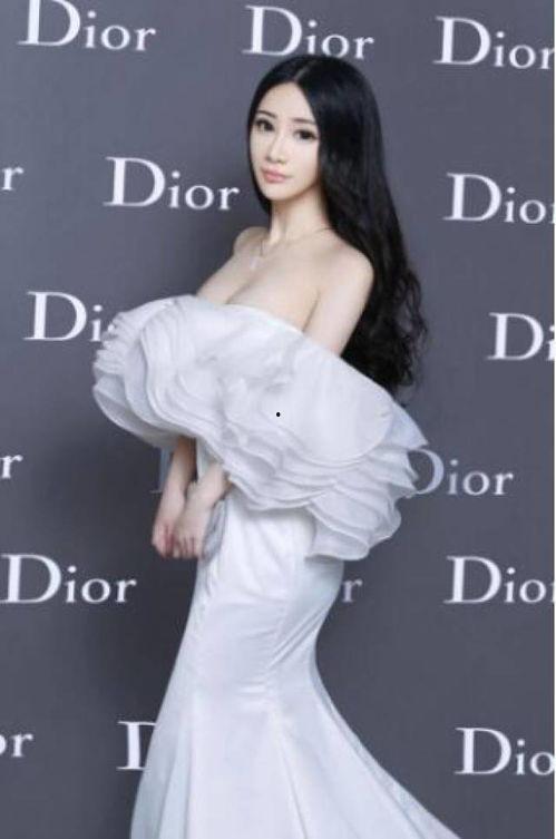 明星模特乔安,时尚界的璀璨明星模特