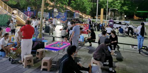 网红爆料地摊是真的吗视频,地摊真相揭秘，视频揭露不为人知的一面